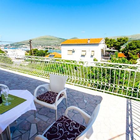 Apartments Ivana Trogir Exterior foto