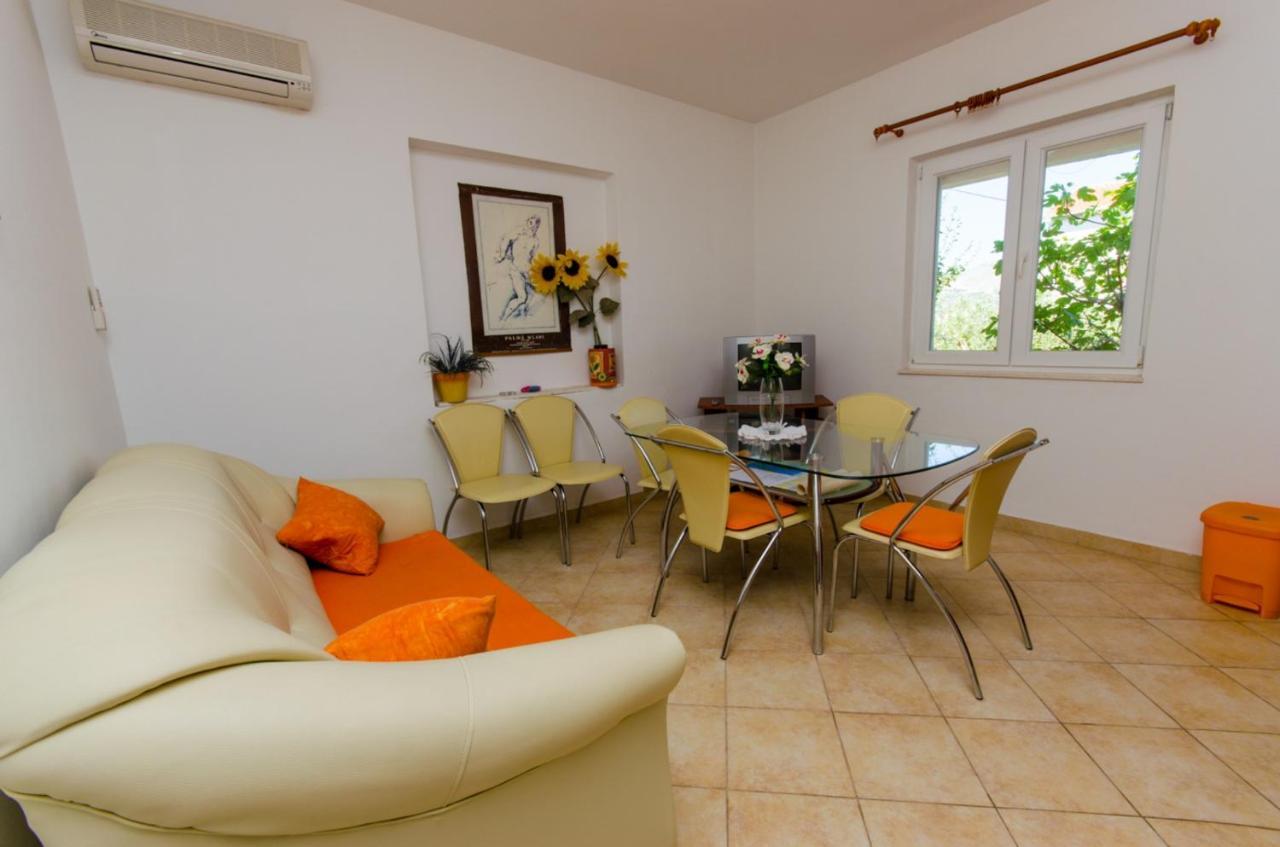 Apartments Ivana Trogir Exterior foto