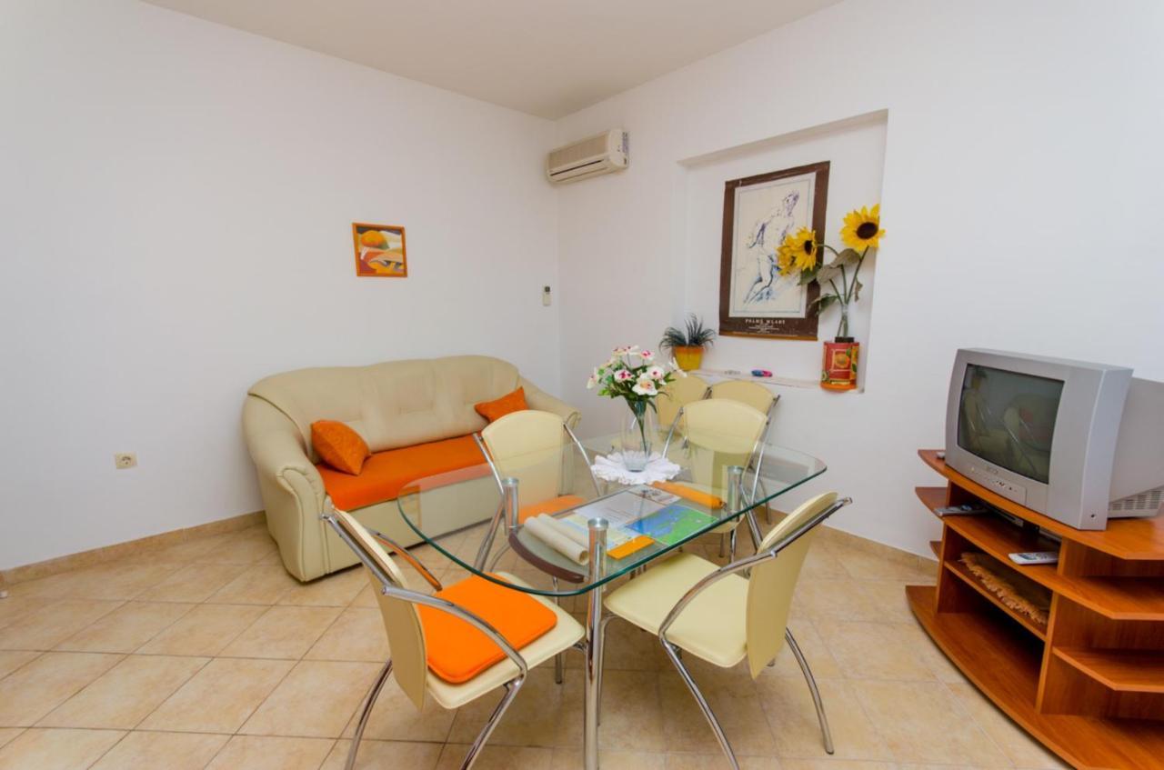 Apartments Ivana Trogir Exterior foto
